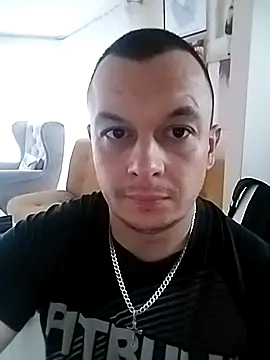 adiadi3131 online show from December 1, 2025, 8:26 am