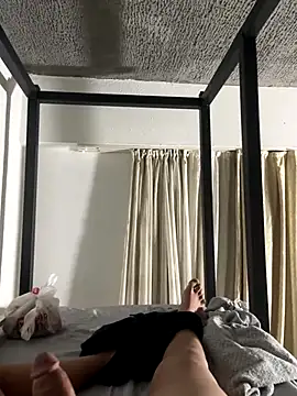 bekiriz online show from December 1, 2025, 1:28 am