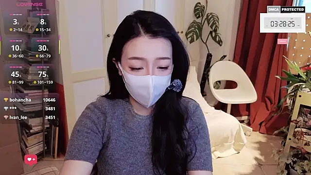 nayomi 34f online show from April 11, 2026, 7:27 am