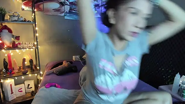 Shadia Squirt online show from October 17, 2025, 7:22 am