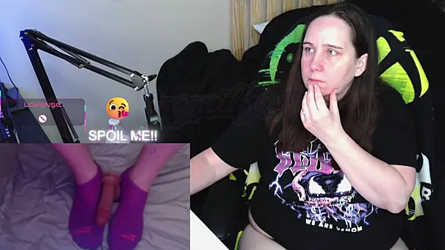 msgamergirl69 online show from April 22, 2026, 3:13 am