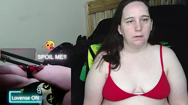 msgamergirl69 online show from April 16, 2026, 9:32 am