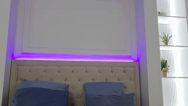 KaylaGraceful online show from December 21, 2025, 1:24 pm