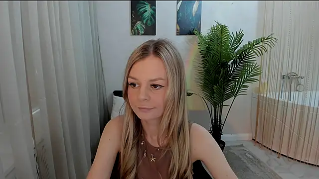 MidnighteAura online show from June 16, 2026, 11:32 am