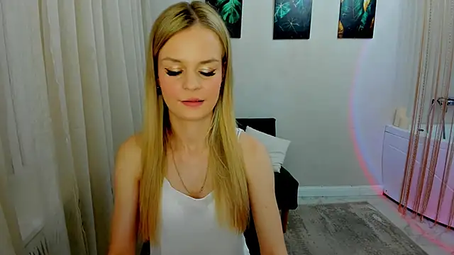 Snapshot of MidnighteAura chatting on May 23, 2026, 5:56 pm MidnighteAura online show from May 23, 2026, 5:56 pm