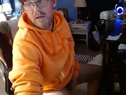 BamaBoi40AL online show from December 1, 2025, 8:59 am