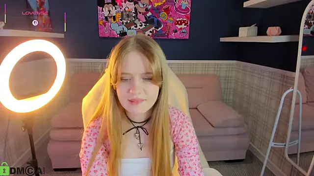 Victori Fox online show from April 18, 2026, 11:49 pm