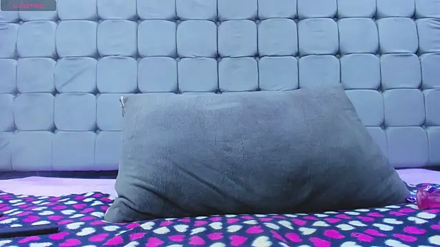 Messy Karol  online show from January 5, 2026, 5:27 pm