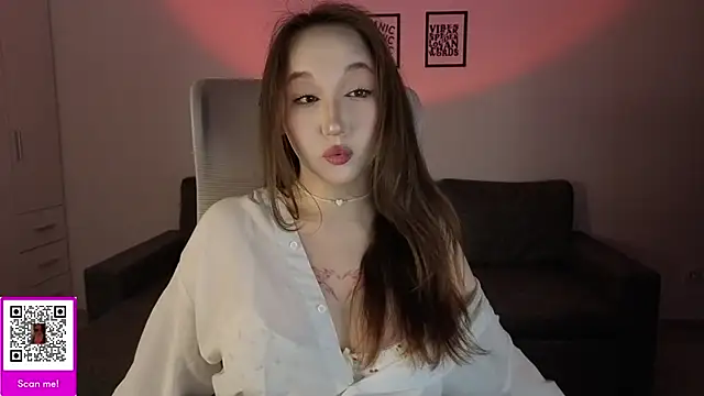 Snapshot of LuluSpark chatting on January 11, 2026, 3:57 am LuluSpark online show from January 11, 2026, 3:57 am