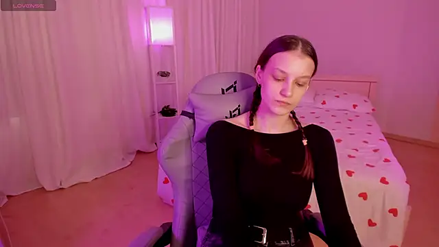 KrisDoeil online show from March 21, 2026, 1:29 am