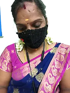 Tamil Pallavi online show from April 19, 2026, 5:25 pm