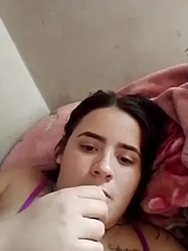 eujaamii online show from December 2, 2025, 2:52 pm