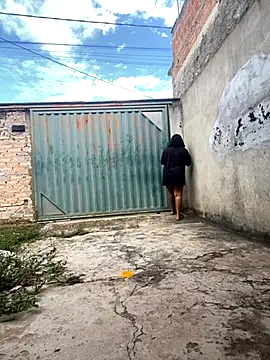 eujaamii online show from December 3, 2025, 12:37 pm