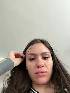 Snapshot of SiennaLuxexx chatting on February 13, 2026, 12:05 pm SiennaLuxexx online show from February 13, 2026, 12:05 pm