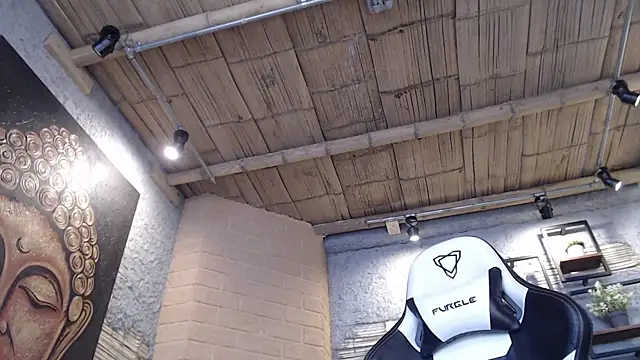 NaughtyNebula online show from December 5, 2025, 4:38 pm