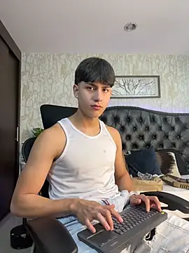 Snapshot of Lander_Cruz chatting on April 22, 2026, 7:31 pm Lander Cruz online show from April 22, 2026, 7:31 pm