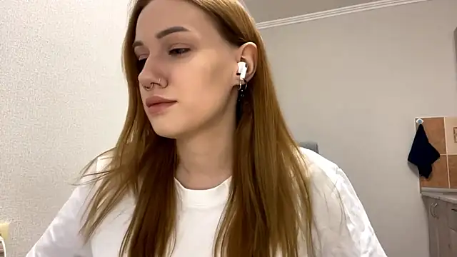 BerrySonya online show from December 2, 2025, 9:33 am