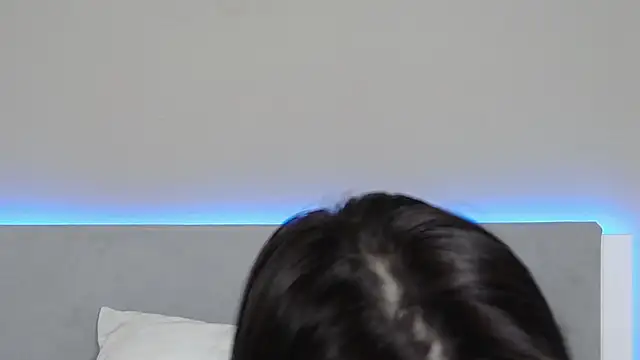 RachaelMils online show from March 6, 2026, 4:07 am