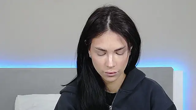 Snapshot of RachaelMils chatting on March 3, 2026, 3:57 am RachaelMils online show from March 3, 2026, 3:57 am