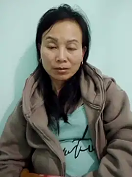 Lili-123k online show from December 17, 2025, 3:17 pm