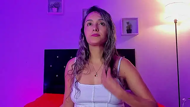 Snapshot of Victoria_Rose_ chatting on January 17, 2026, 3:43 am Victoria Rose online show from January 17, 2026, 3:43 am