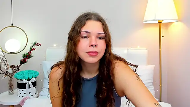 MartaRey online show from December 18, 2025, 6:29 am