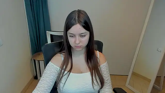 Snapshot of Lilu_May chatting on June 19, 2026, 12:33 pm Lilu May online show from June 19, 2026, 12:33 pm