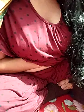 hottyrose69 online show from January 7, 2026, 11:21 pm