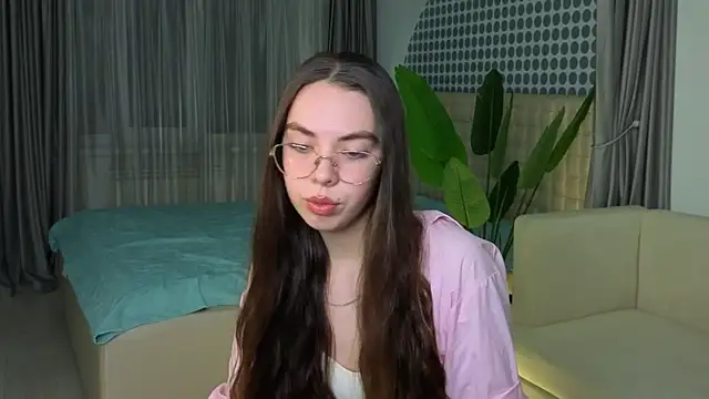 JesusBeckler online show from December 15, 2025, 4:13 pm