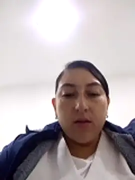 Valeria montana  online show from May 11, 2026, 12:06 pm