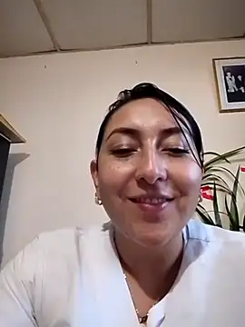 Valeria montana  online show from February 18, 2026, 11:12 pm