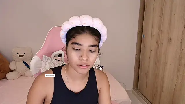 phia carter online show from April 18, 2026, 1:41 am