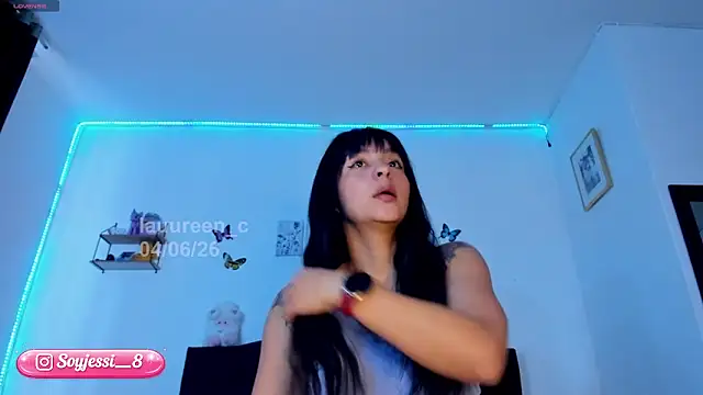 Snapshot of lauureen_c chatting on June 4, 2026, 11:37 am lauureen c online show from June 4, 2026, 11:37 am
