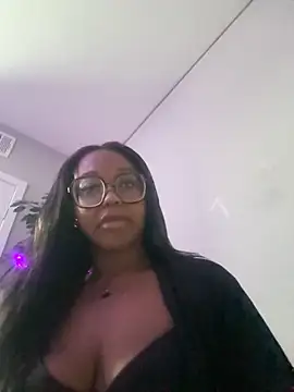 IndiaNoir online show from December 2, 2025, 7:37 pm