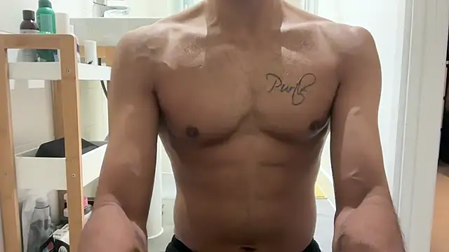 RandyRik online show from December 16, 2025, 7:07 pm