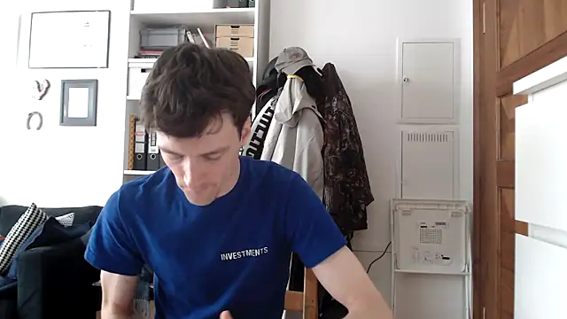 MindlyXXX online show from October 2, 2025, 8:29 am