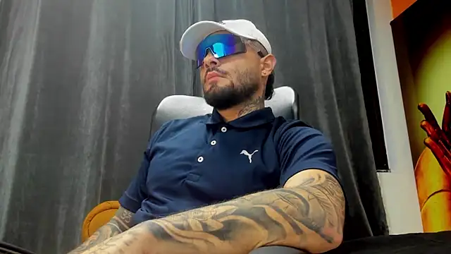 Snapshot of lucky_smith1 chatting on January 7, 2026, 8:25 pm lucky smith1 online show from January 7, 2026, 8:25 pm