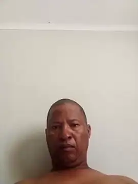 retanio115 online show from December 3, 2025, 6:03 am