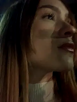 Snapshot of Valery_J chatting on December 3, 2025, 2:45 am Valery J online show from December 3, 2025, 2:45 am