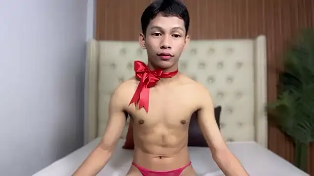 TheBoyAboveYou online show from December 17, 2025, 3:39 pm