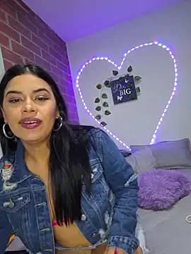 steffany doll online show from December 5, 2025, 9:34 pm