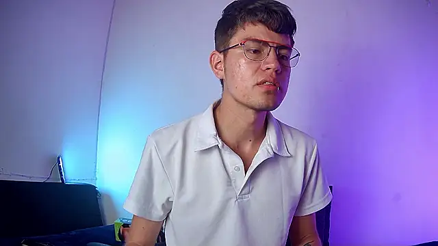 Snapshot of nicolatinboy chatting on February 23, 2026, 9:15 pm nicolatinboy online show from February 23, 2026, 9:15 pm