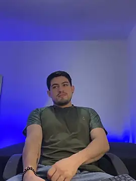 williamsmiiths16 online show from April 19, 2026, 1:45 pm