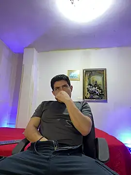 williamsmiiths16 online show from February 4, 2026, 1:33 am