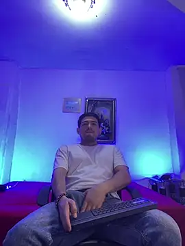 williamsmiiths16 online show from April 17, 2026, 11:46 am