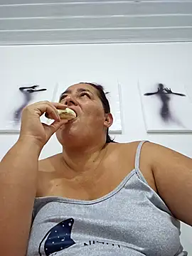 VioletBruces online show from April 12, 2026, 10:02 pm