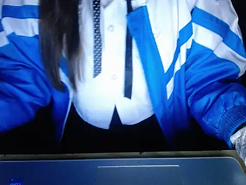 Snapshot of maian_love chatting on February 15, 2026, 7:35 pm maian love online show from February 15, 2026, 7:35 pm