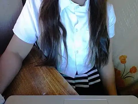 Snapshot of maian_love chatting on June 13, 2026, 7:01 pm maian love online show from June 13, 2026, 7:01 pm