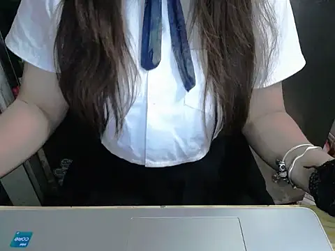 Snapshot of maian_love chatting on May 28, 2026, 7:31 pm maian love online show from May 28, 2026, 7:31 pm