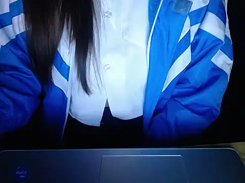 Snapshot of maian_love chatting on February 18, 2026, 5:42 pm maian love online show from February 18, 2026, 5:42 pm